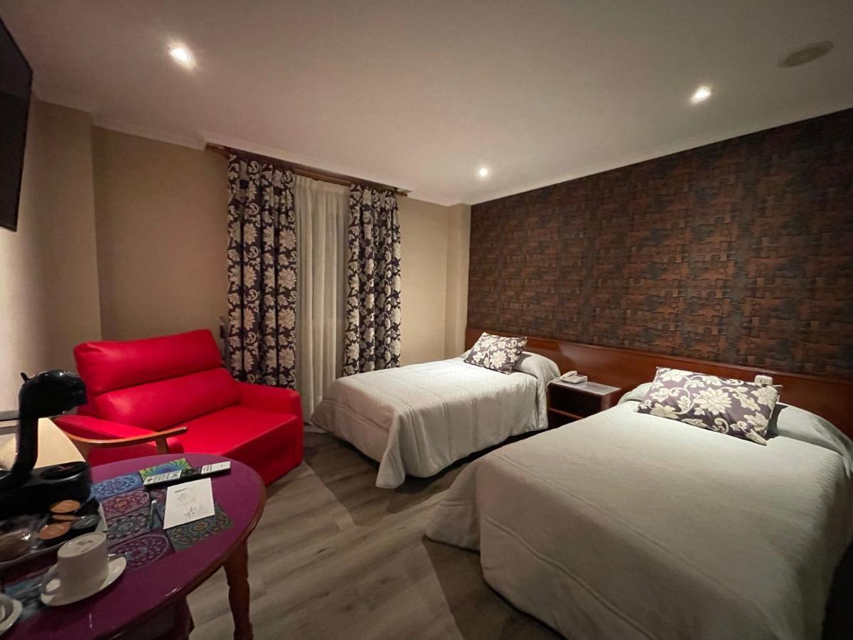 La Siesta Motel Villamarciel Ngoại thất bức ảnh